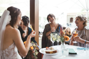 Photo d'ambiance pendant l'apéro