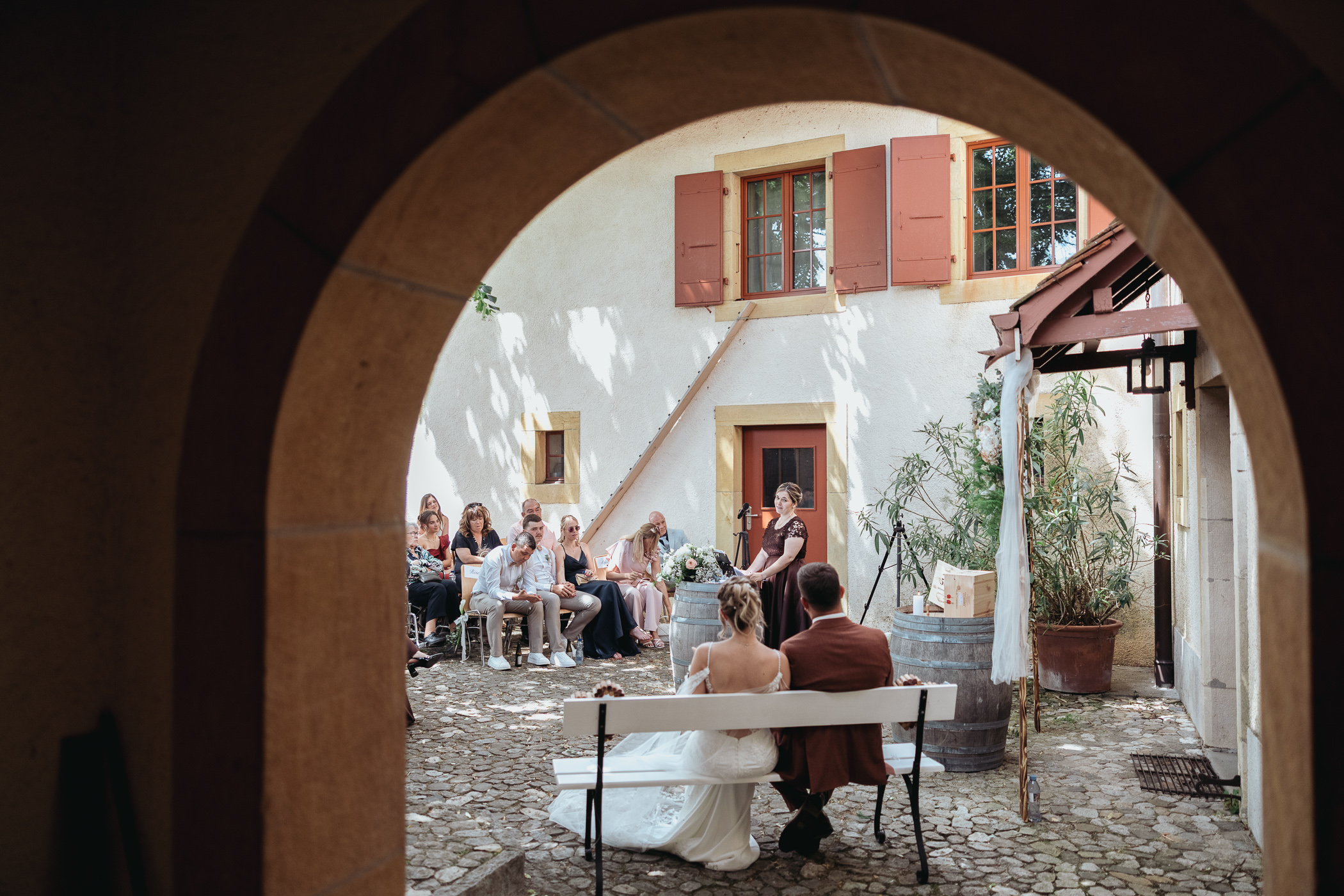 Mariage dans la cour de l'Abbaye